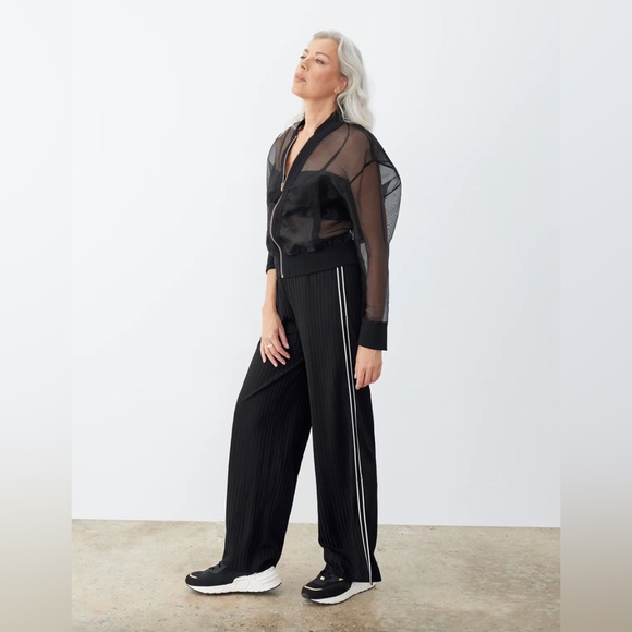 GSTQ Fadeaway Pants in Black Beauty - Picture 5 of 12